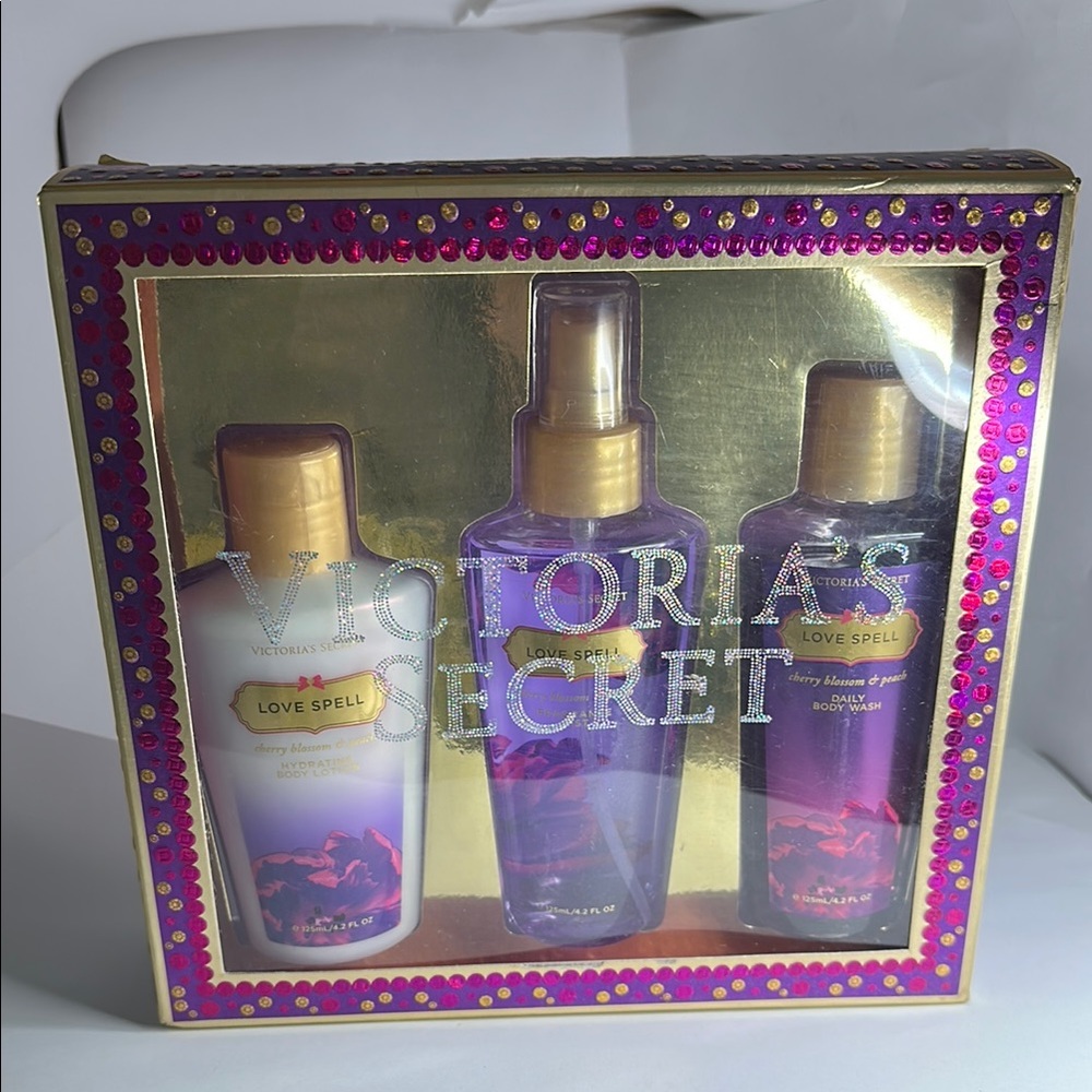 Victoria's Secret Love Spell Bath & Body Set - Purple